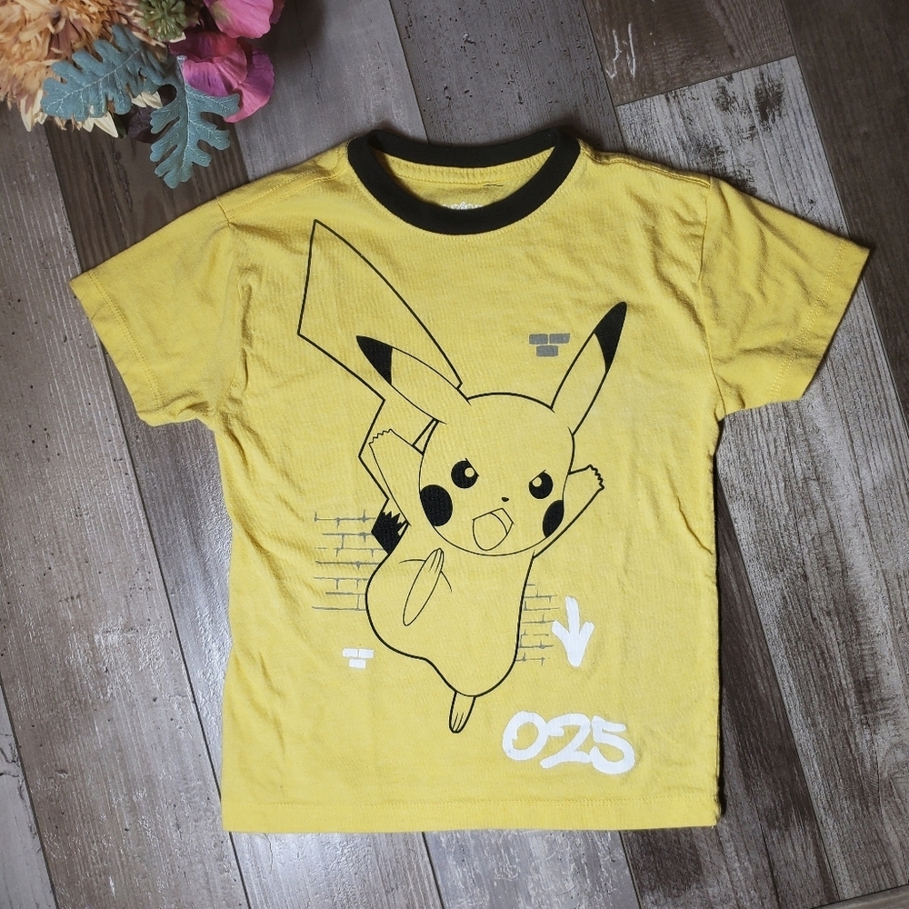 Pokemon Pikachu Boys Yellow Graphic T-Shirt Size XS 5T